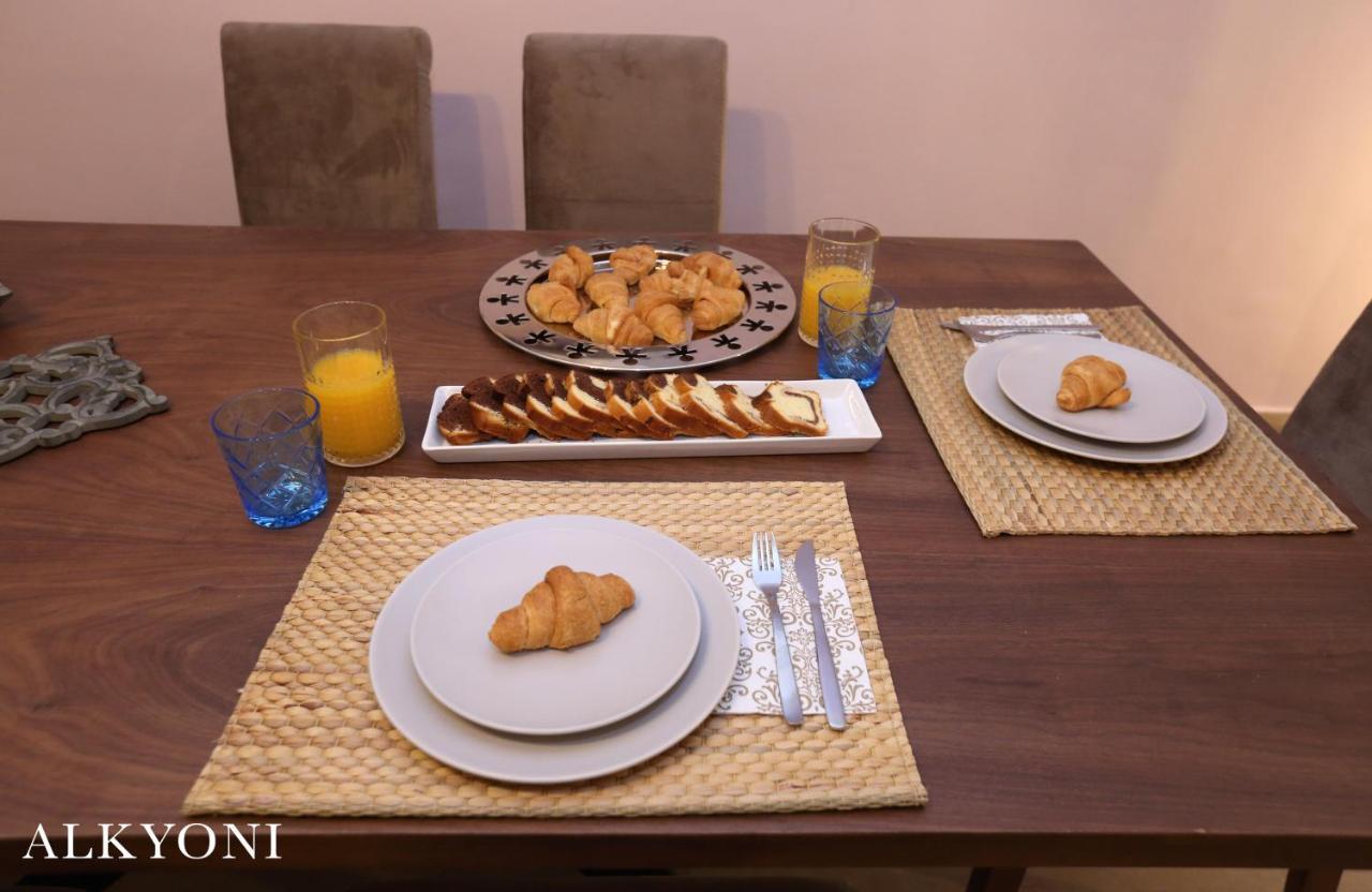 Melma Properties- Alkyoni Apartment By The Sea In ピレウス エクステリア 写真